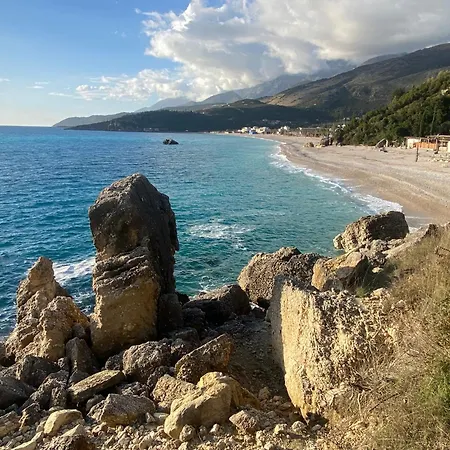 Foto * Himare